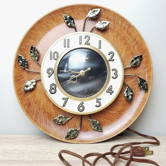 SUNBURST Wall Clock by United 𝅺MID-CENTURY Modern Brass Leaves - Picture 2 of 14